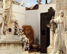 Cemeterio de la Recoleta. Photo by Marc Hartzman.