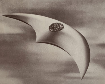 Kenneth Arnold flying saucer