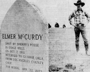 Elmer McCurdy's grave